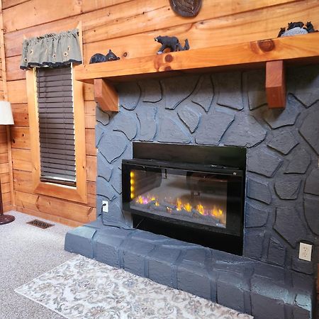 Story Brook: Beautiful True Log Cabin! Close To Dollywood, State Park, And More! Sevierville Exteriér fotografie