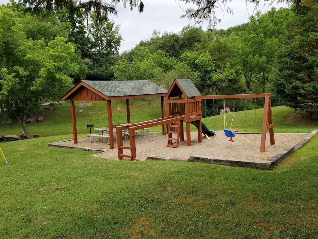 Story Brook: Beautiful True Log Cabin! Close To Dollywood, State Park, And More! Sevierville Exteriér fotografie