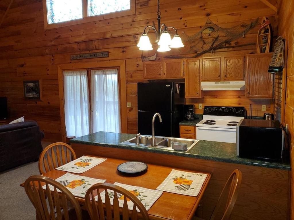 Story Brook: Beautiful True Log Cabin! Close To Dollywood, State Park, And More! Sevierville Exteriér fotografie