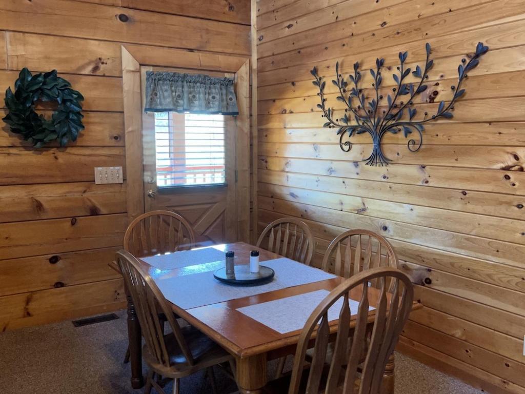 Story Brook: Beautiful True Log Cabin! Close To Dollywood, State Park, And More! Sevierville Exteriér fotografie